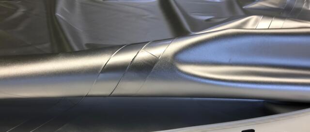 LowE-beschichtete Membrane mit gelochtem Kederrand
